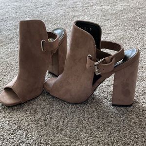 Chunky heels